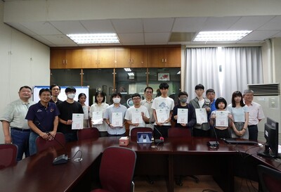 【1150530】法學院舉行114學年第2學期高大法學院基礎學科會考績優頒獎儀式圖片